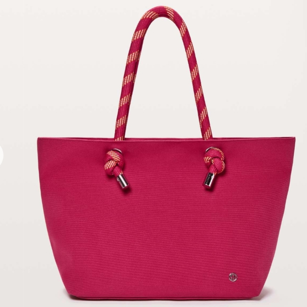 Lululemon Harbour Tote *23L Ruby Red Pre-owned